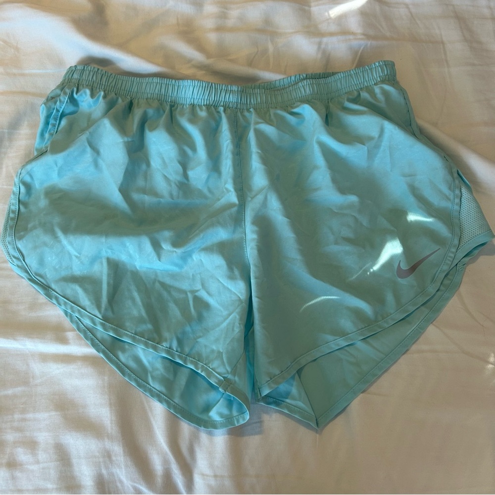 Nike Dri Fit running shorts sz M